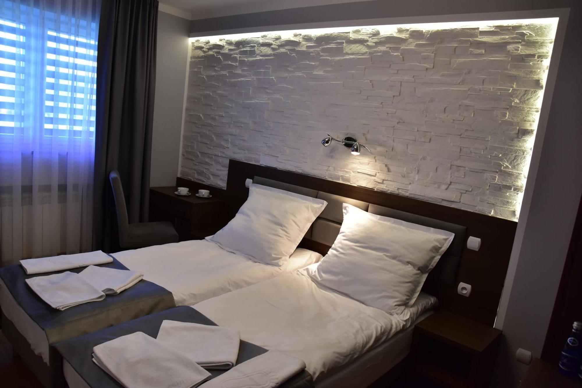 Pokoje Restauracja Lech Strzalkowo Bagian luar foto